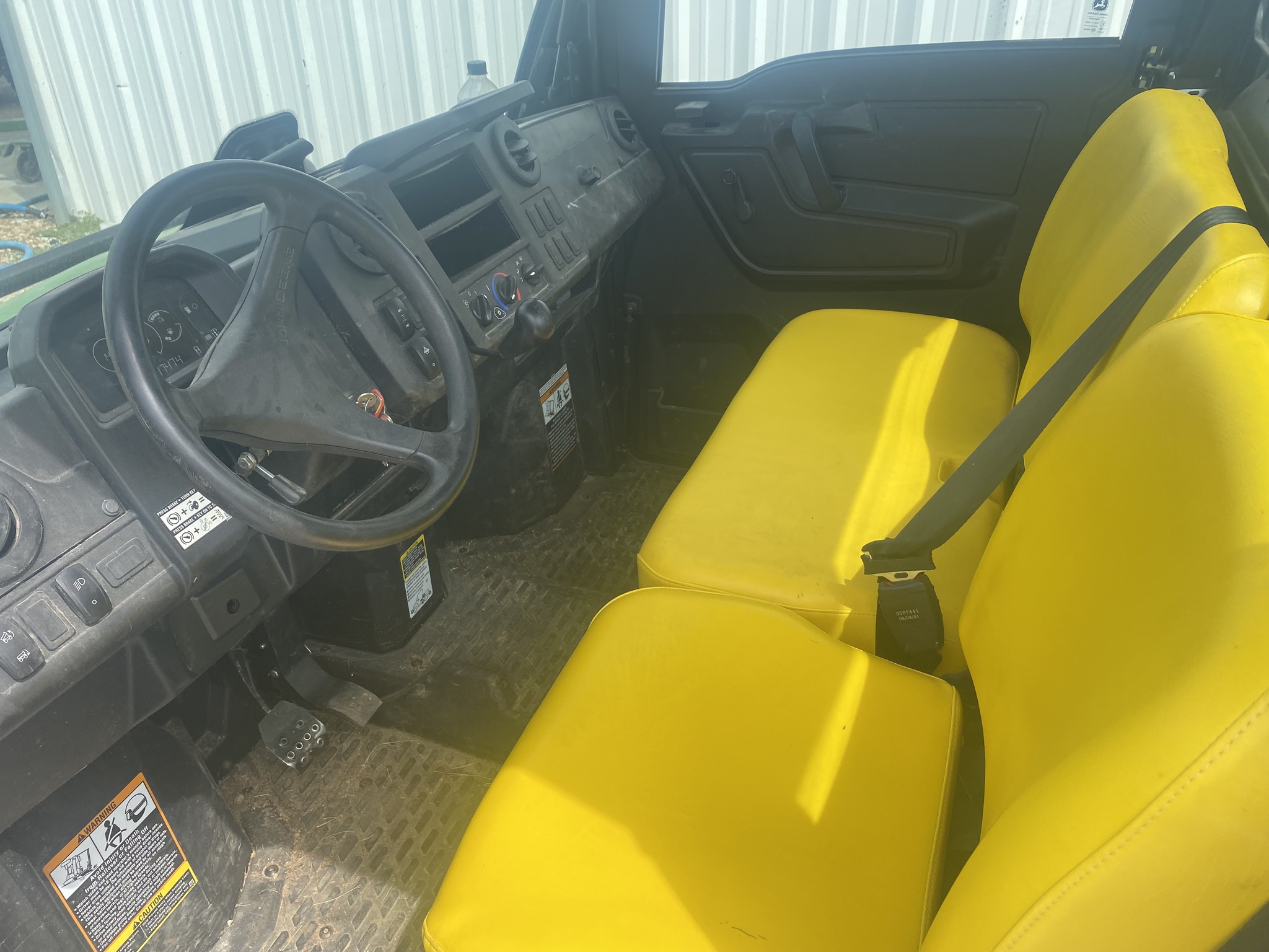  2021 John Deere XUV 835M at Heritage Tractor in Harrison, AR