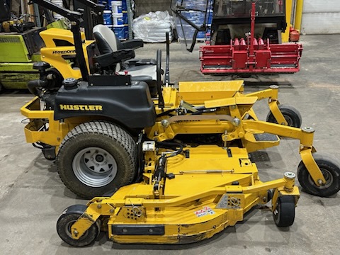 2017 Hustler Super 104 36 Image 3