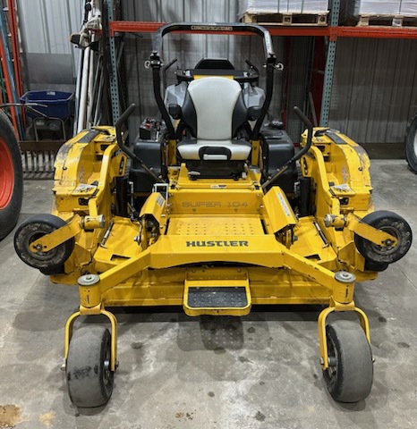2017 Hustler Super 104 36 Image 6