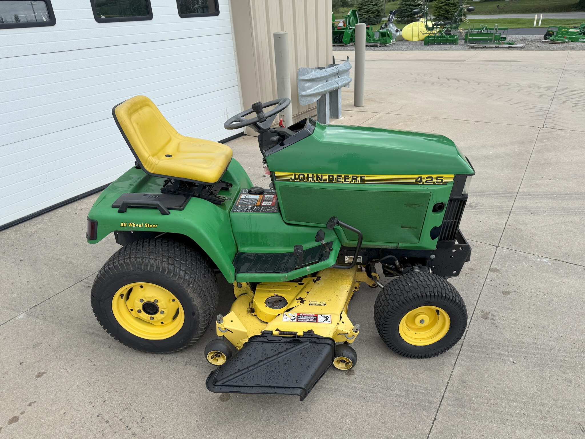 1994 John Deere 425 Image 2