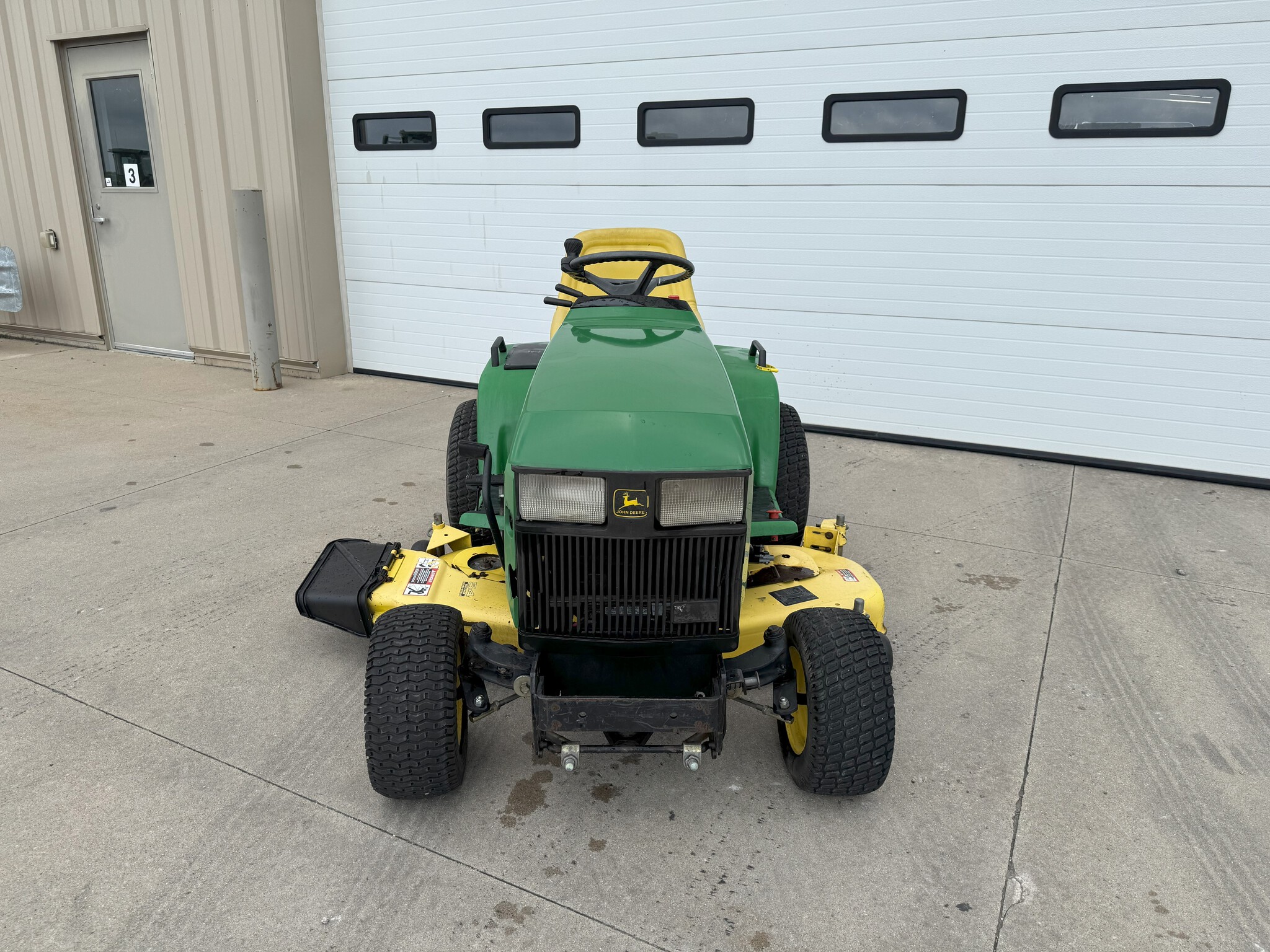 1994 John Deere 425 Image 8