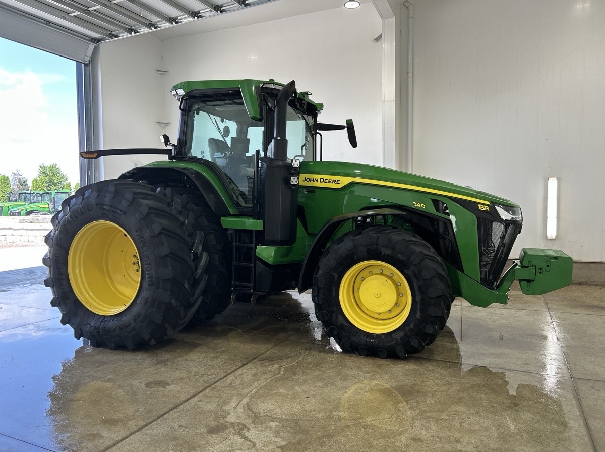 2023 John Deere 8R 340 Image 1