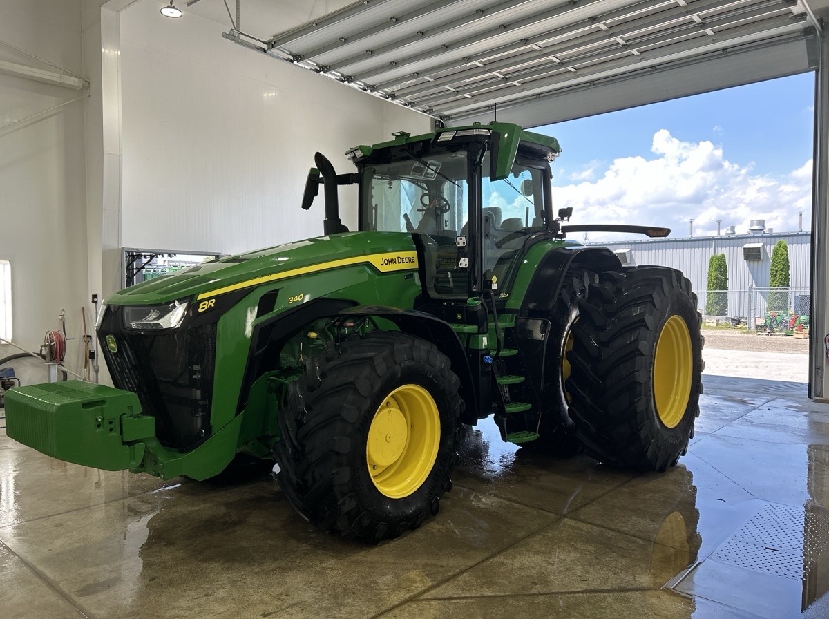 2023 John Deere 8R 340 Image 2