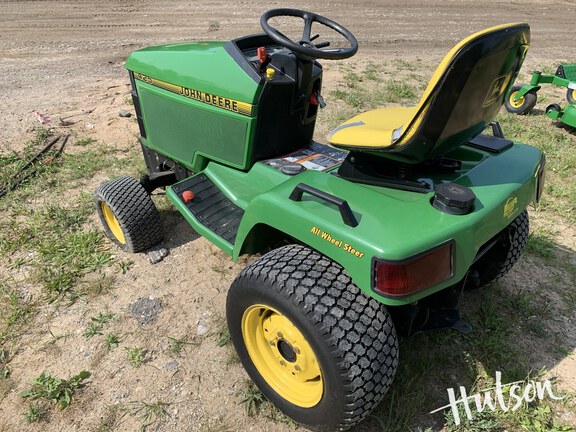 Photo of 1993 John Deere 425