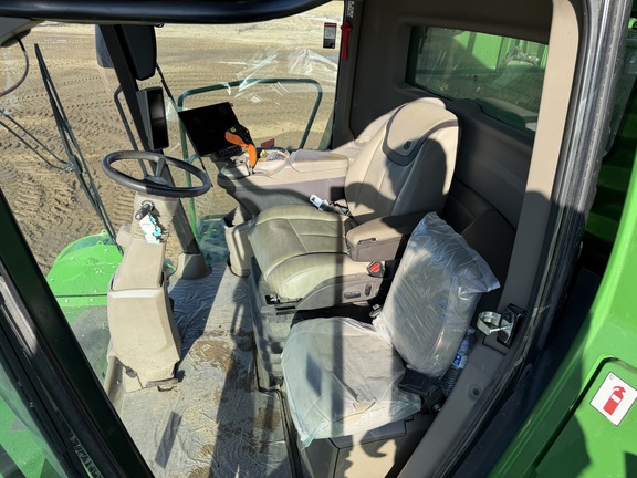 2024 John Deere X9 1100 - Photo40