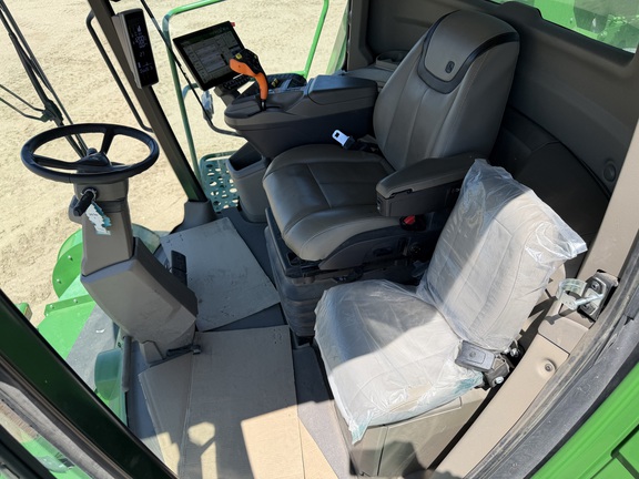 2024 John Deere X9 1100 - Photo40