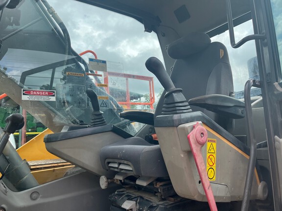 2019 Volvo EC220EL