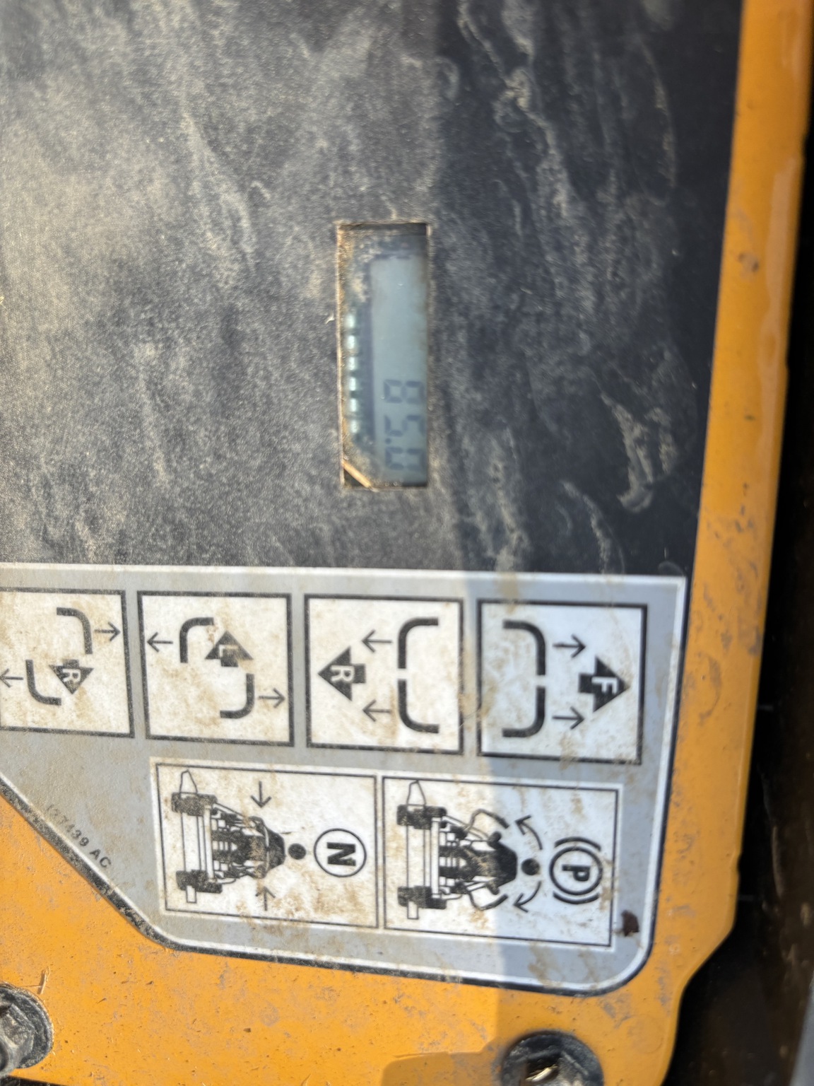 2022 Cub Cadet ZT2 60 Image 4