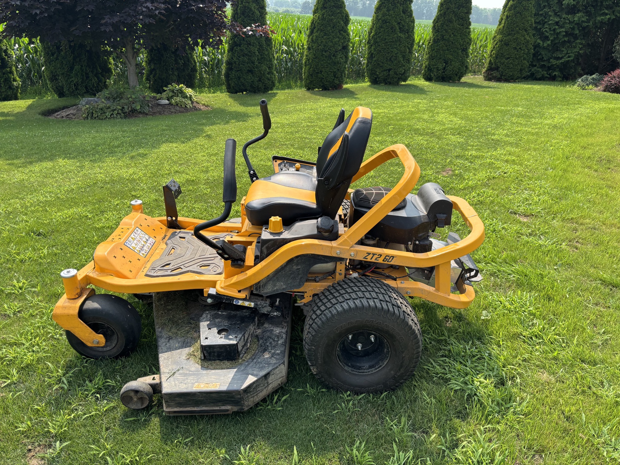2022 Cub Cadet ZT2 60 Image 1