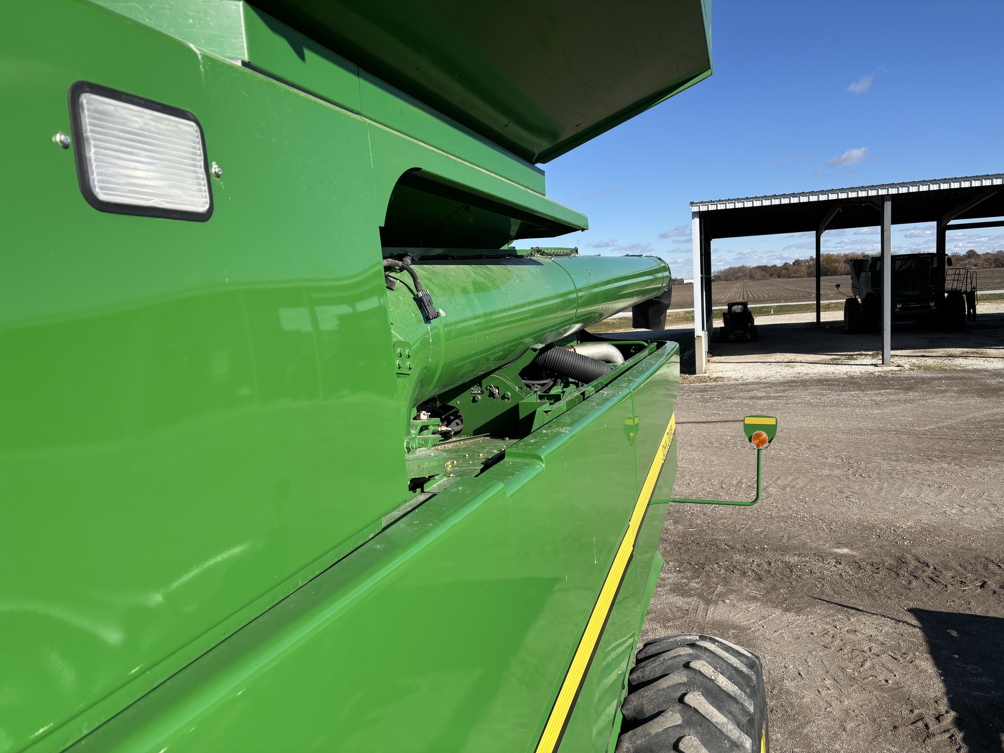  2013 John Deere S660 at Heritage Tractor in Carthage, IL