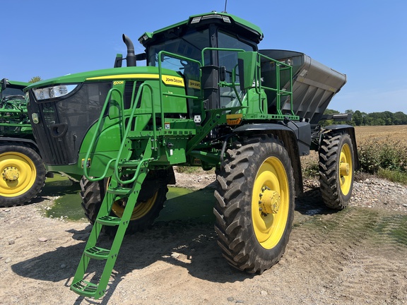 Photo of 2023 John Deere 600R