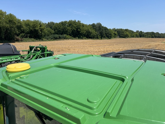 Photo of 2023 John Deere 600R