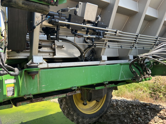 Photo of 2023 John Deere 600R