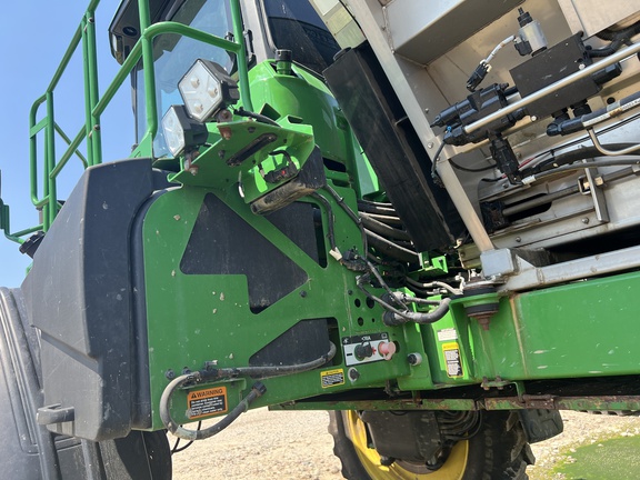 Photo of 2023 John Deere 600R