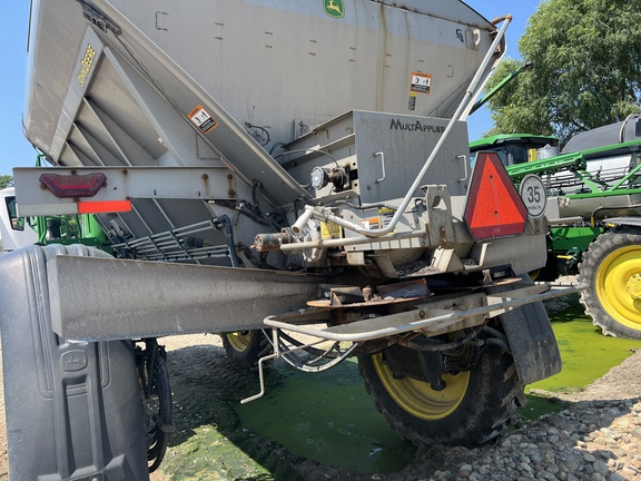 Photo of 2023 John Deere 600R