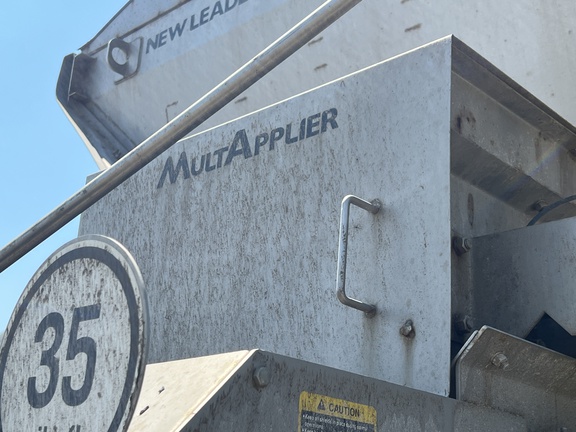 Photo of 2023 John Deere 600R