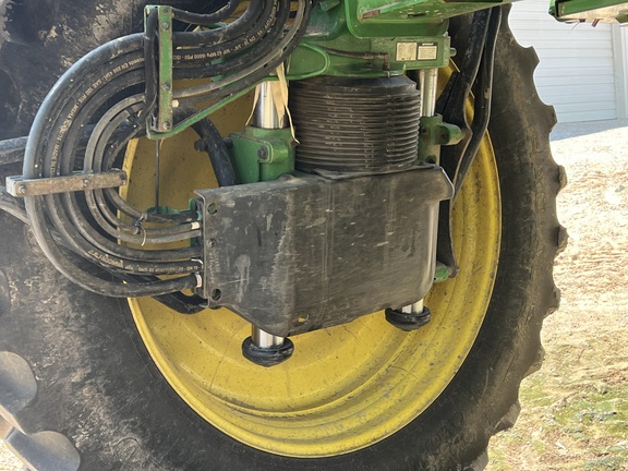 Photo of 2023 John Deere 600R