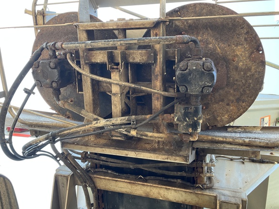 Photo of 2023 John Deere 600R