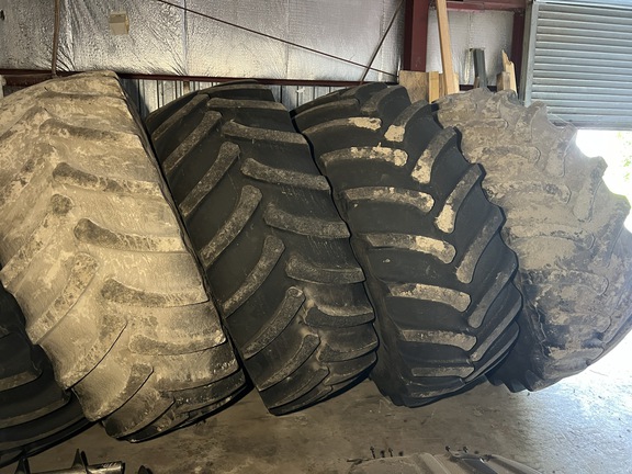 Photo of 2023 John Deere 600R