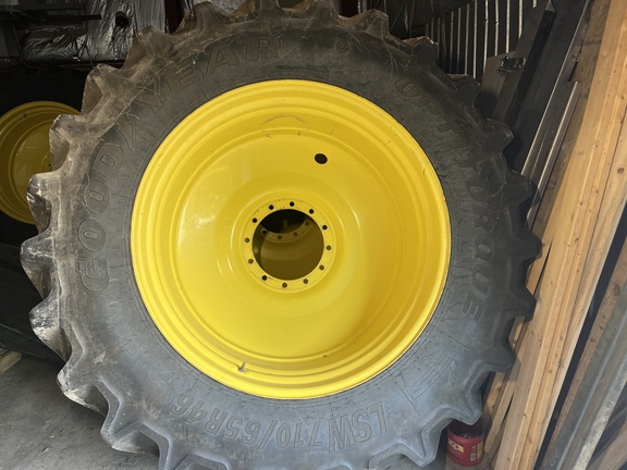 Photo of 2023 John Deere 600R