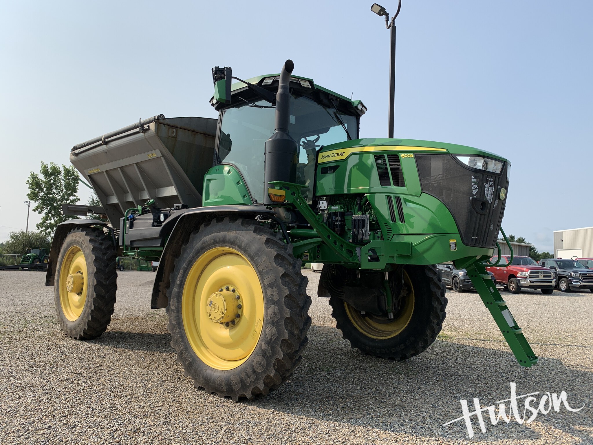 2023 John Deere 600R