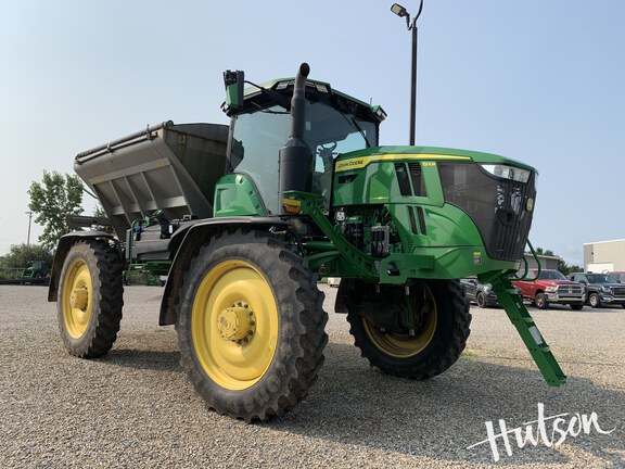 Photo of 2023 John Deere 600R