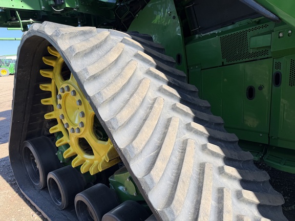 2024 John Deere X9 1000 - Photo11