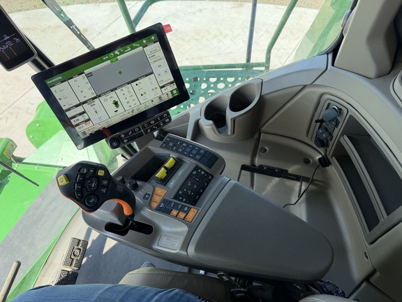 2024 John Deere X9 1000 - Photo44