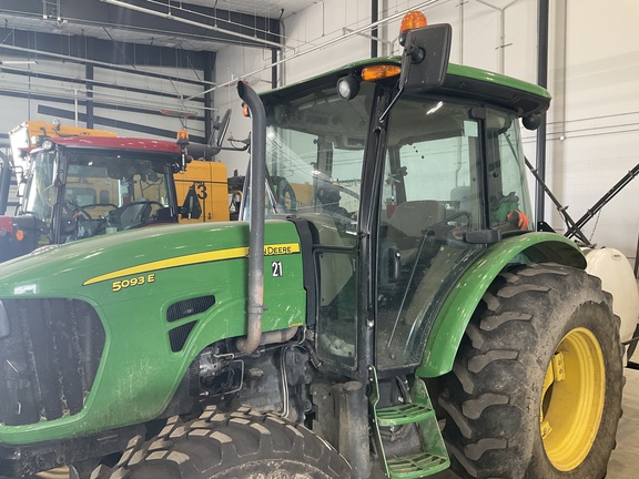 Photo of 2011 John Deere 5093E