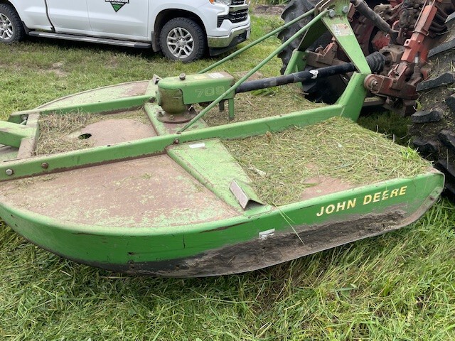 John Deere 709 Image 1