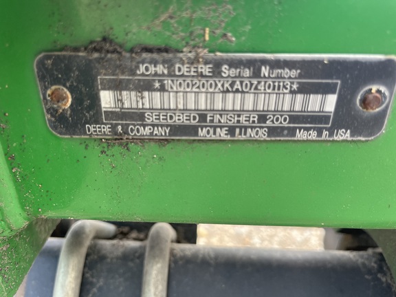 2010 John Deere 200 - Photo23