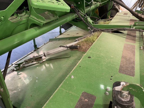 2024 John Deere W235R - Photo9