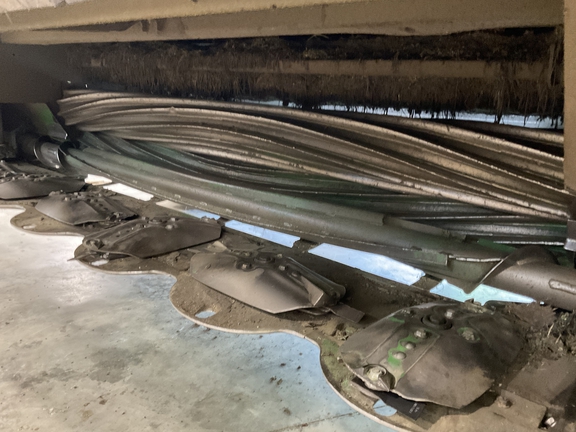 2024 John Deere W235R - Photo10