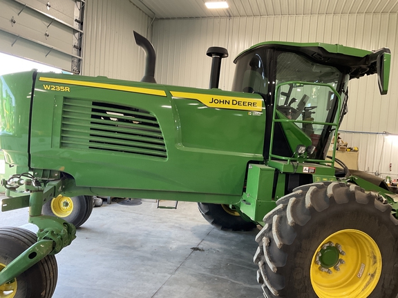 2024 John Deere W235R - Photo4