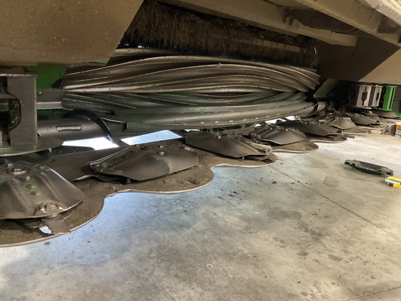 2024 John Deere W235R - Photo11