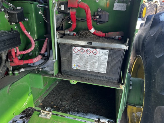 2024 John Deere W235R - Photo19