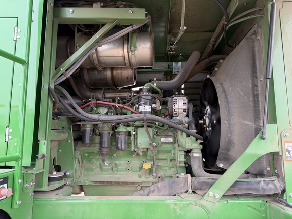 2024 John Deere W235R - Photo15