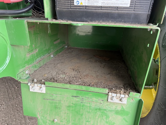 2024 John Deere W235R - Photo21