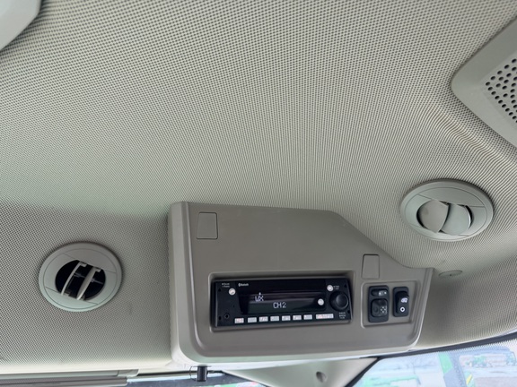 2024 John Deere W235R - Photo42