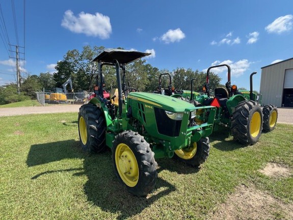 2019 John Deere 5045E Photo 2