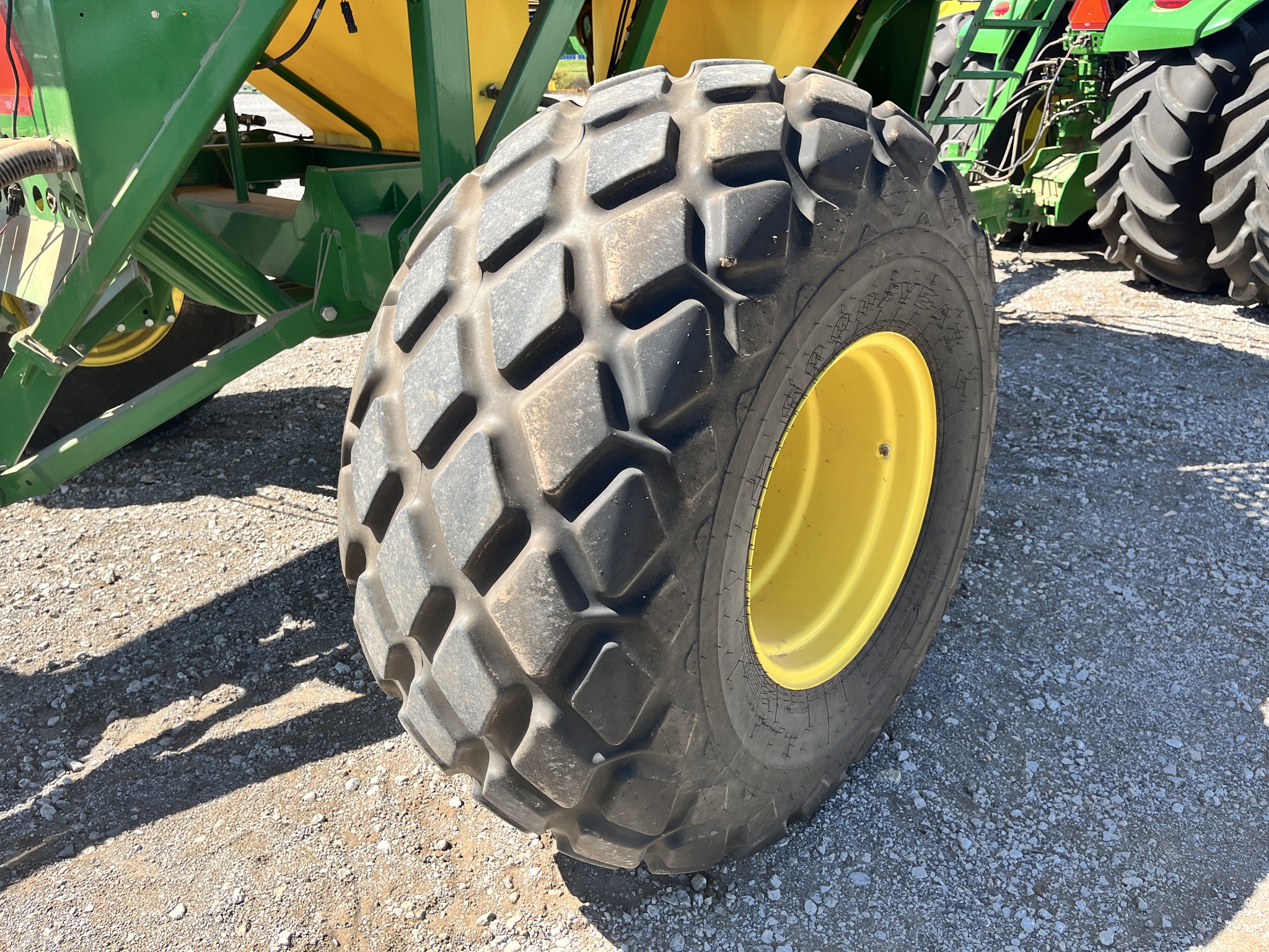 2012 John Deere 730 Image 16