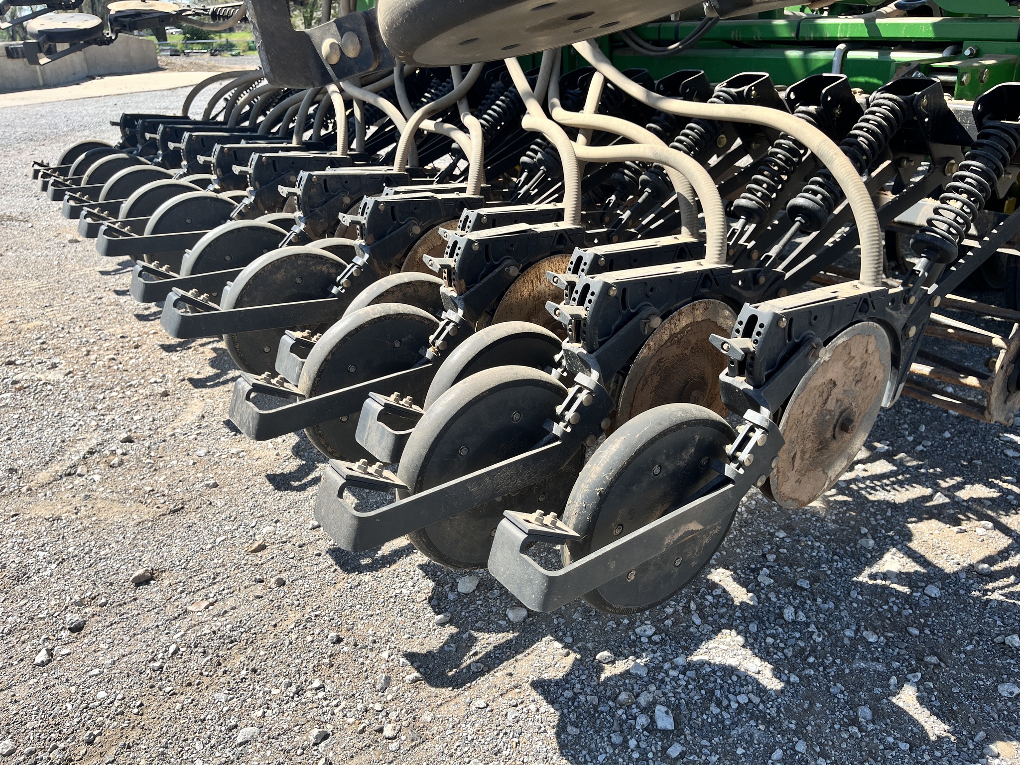 2012 John Deere 730 Image 26