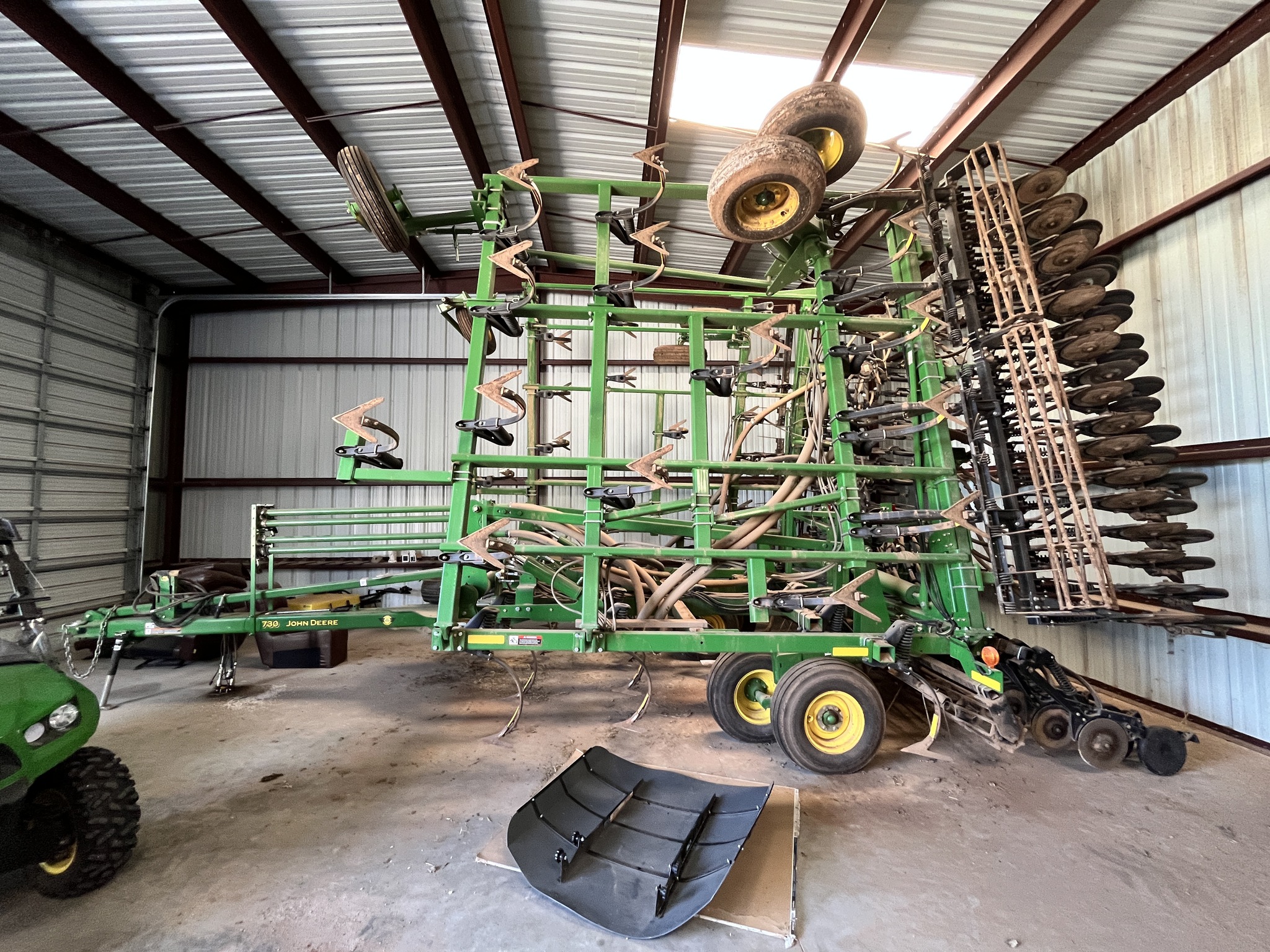 2012 John Deere 730 Image 50