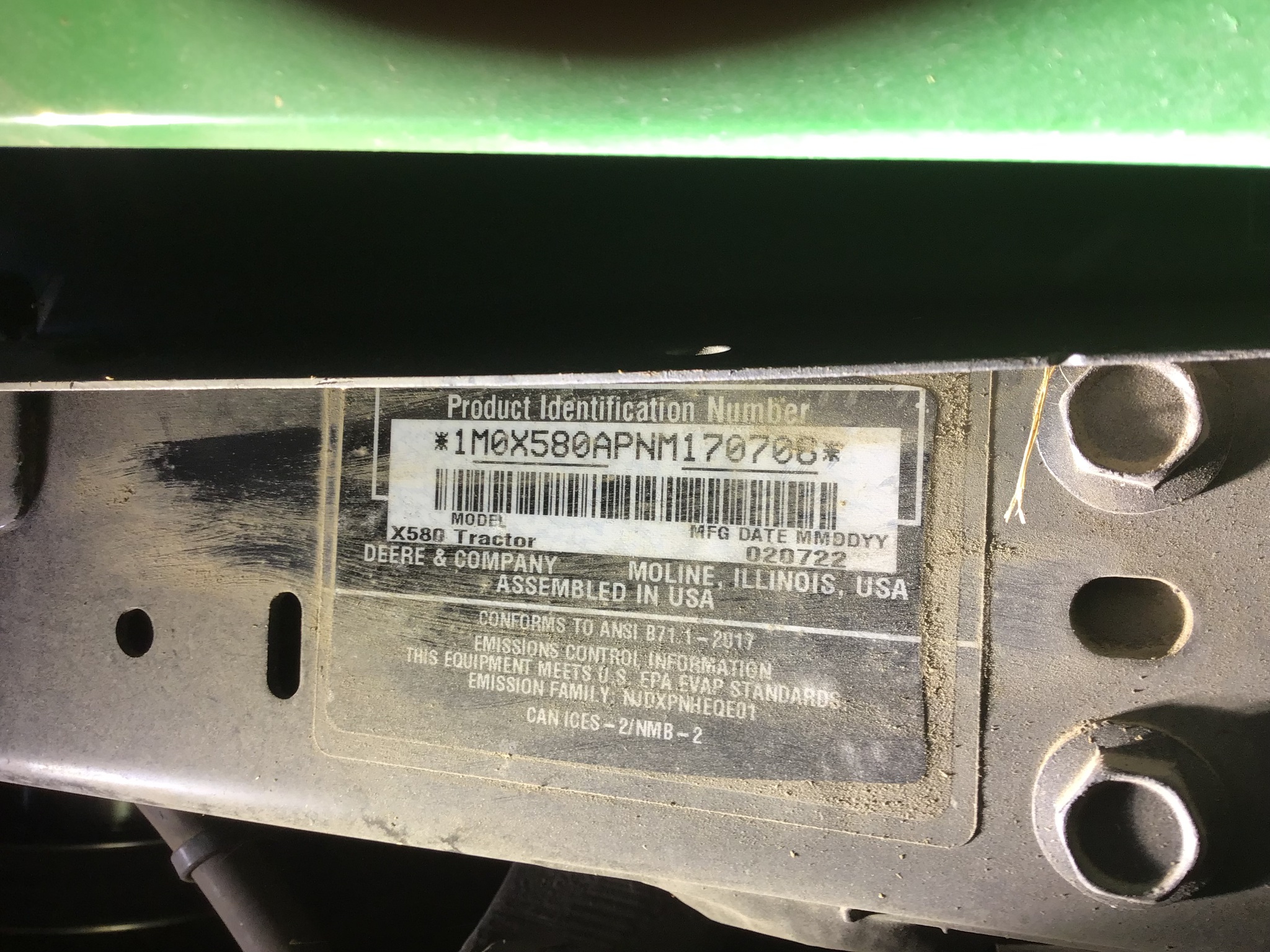 2022 John Deere X580 Image 2