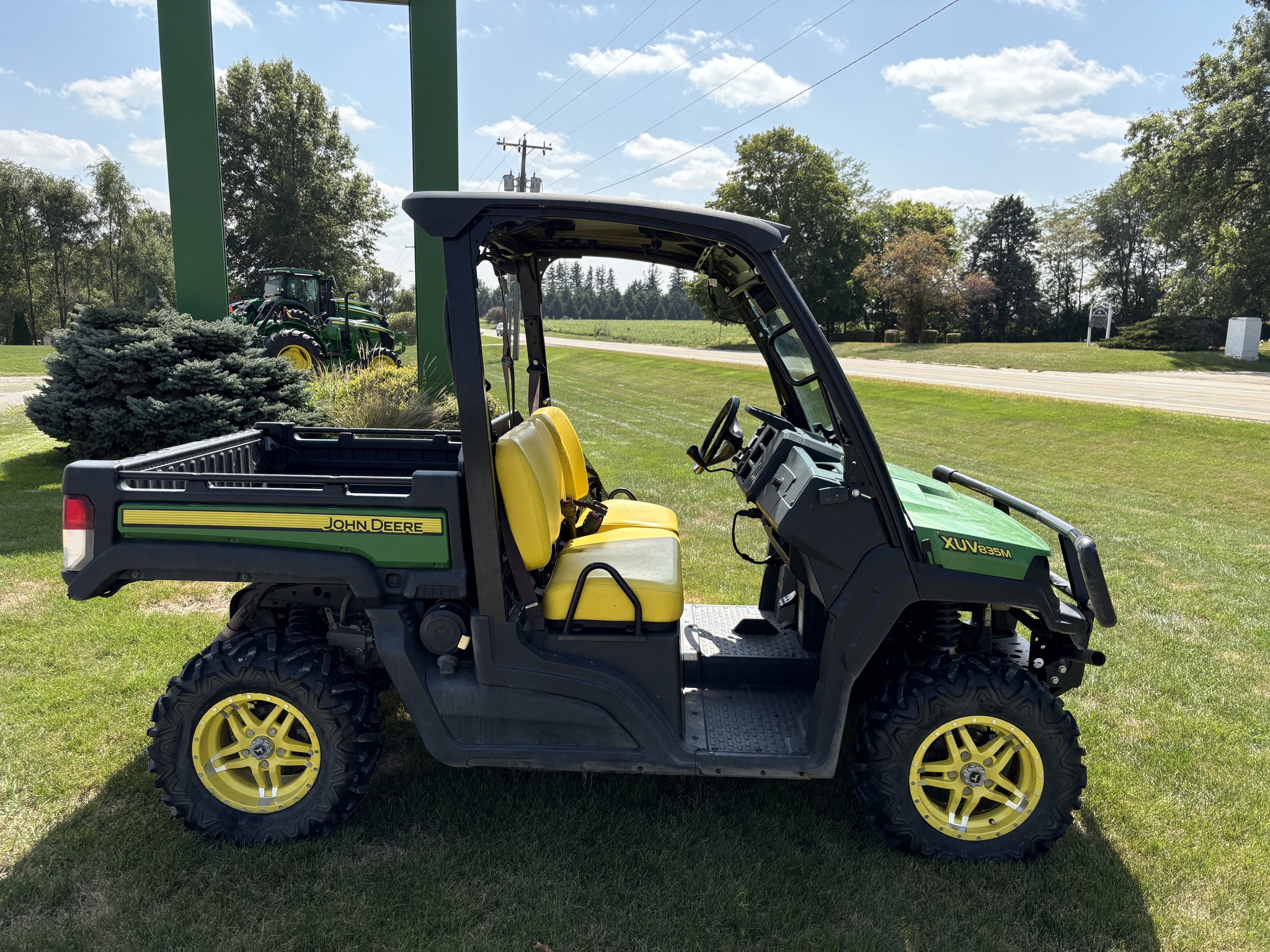  2020 John Deere XUV 835M at Heritage Tractor in Kewanee, IL