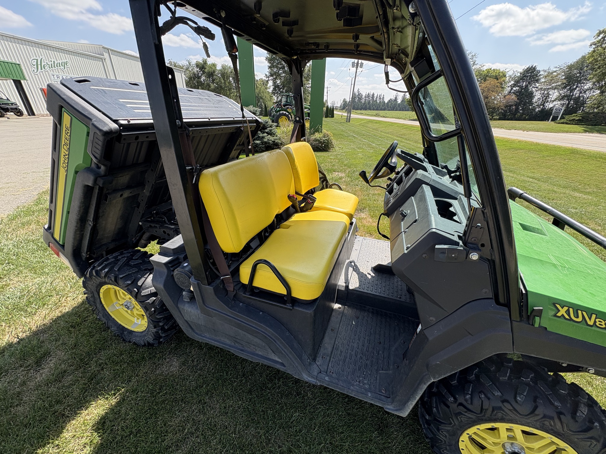  2020 John Deere XUV 835M at Heritage Tractor in Kewanee, IL