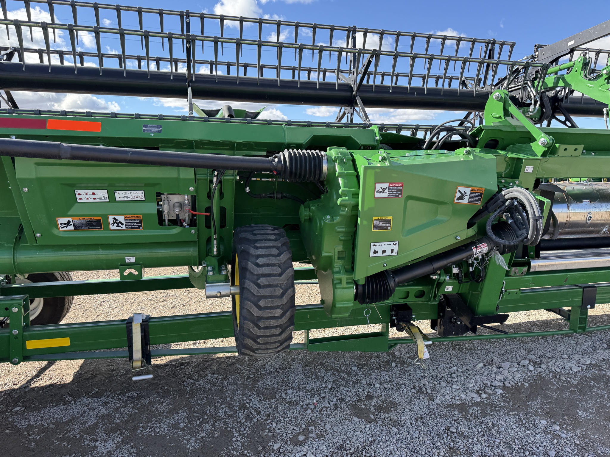 2023 John Deere HD50R Image 17