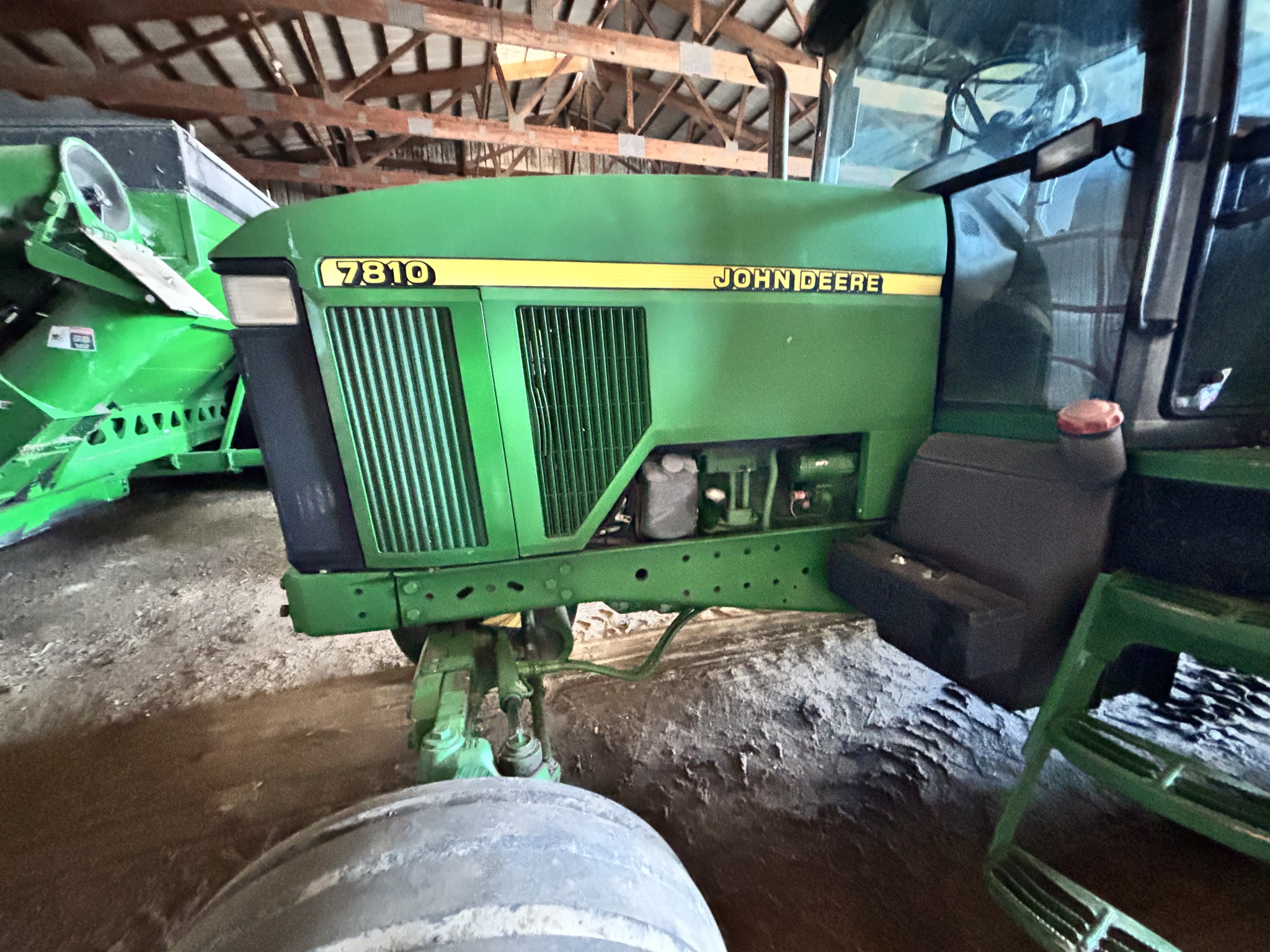 2001 John Deere 7810 Image 5