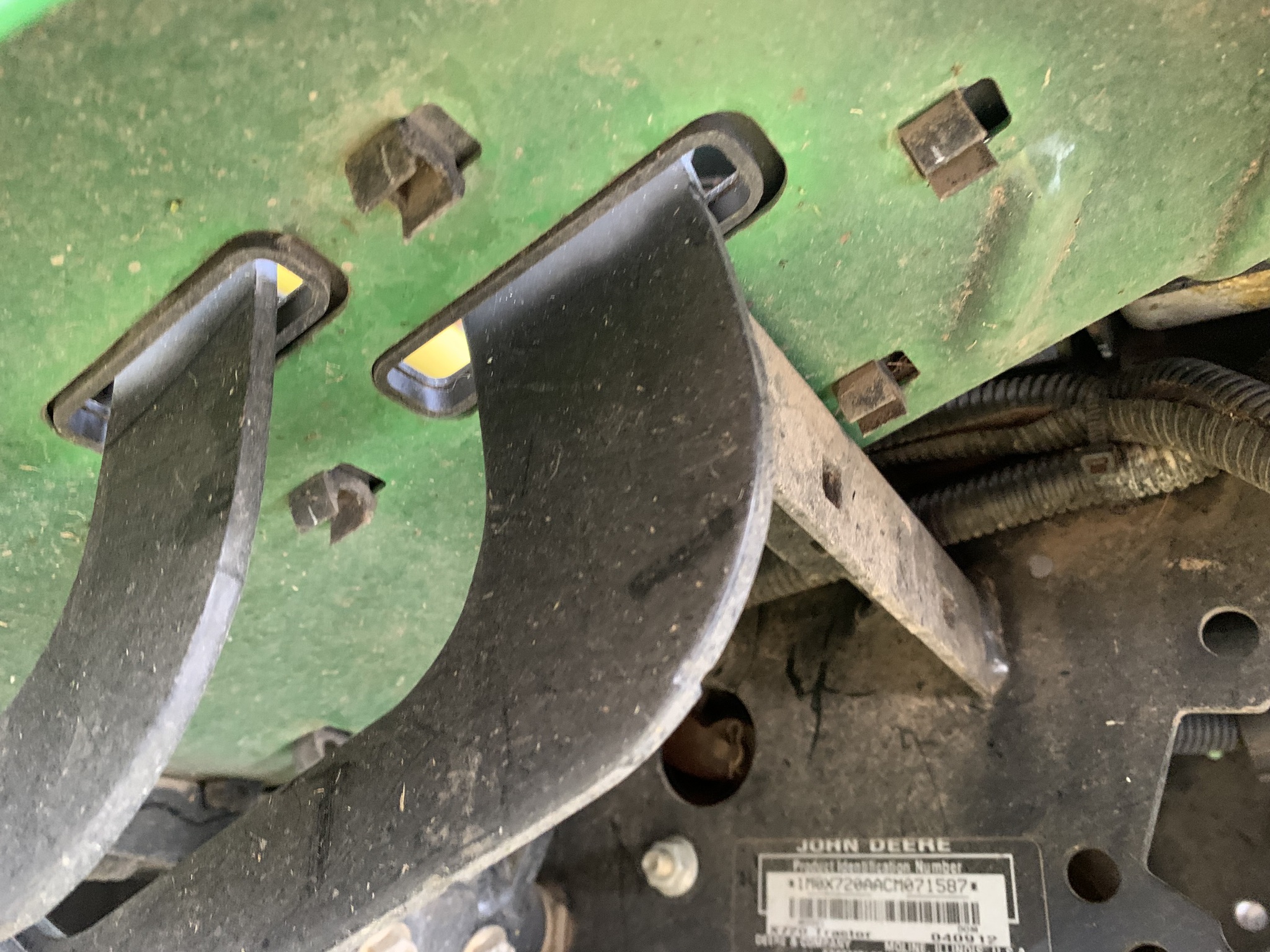 2012 John Deere X720 Image 14
