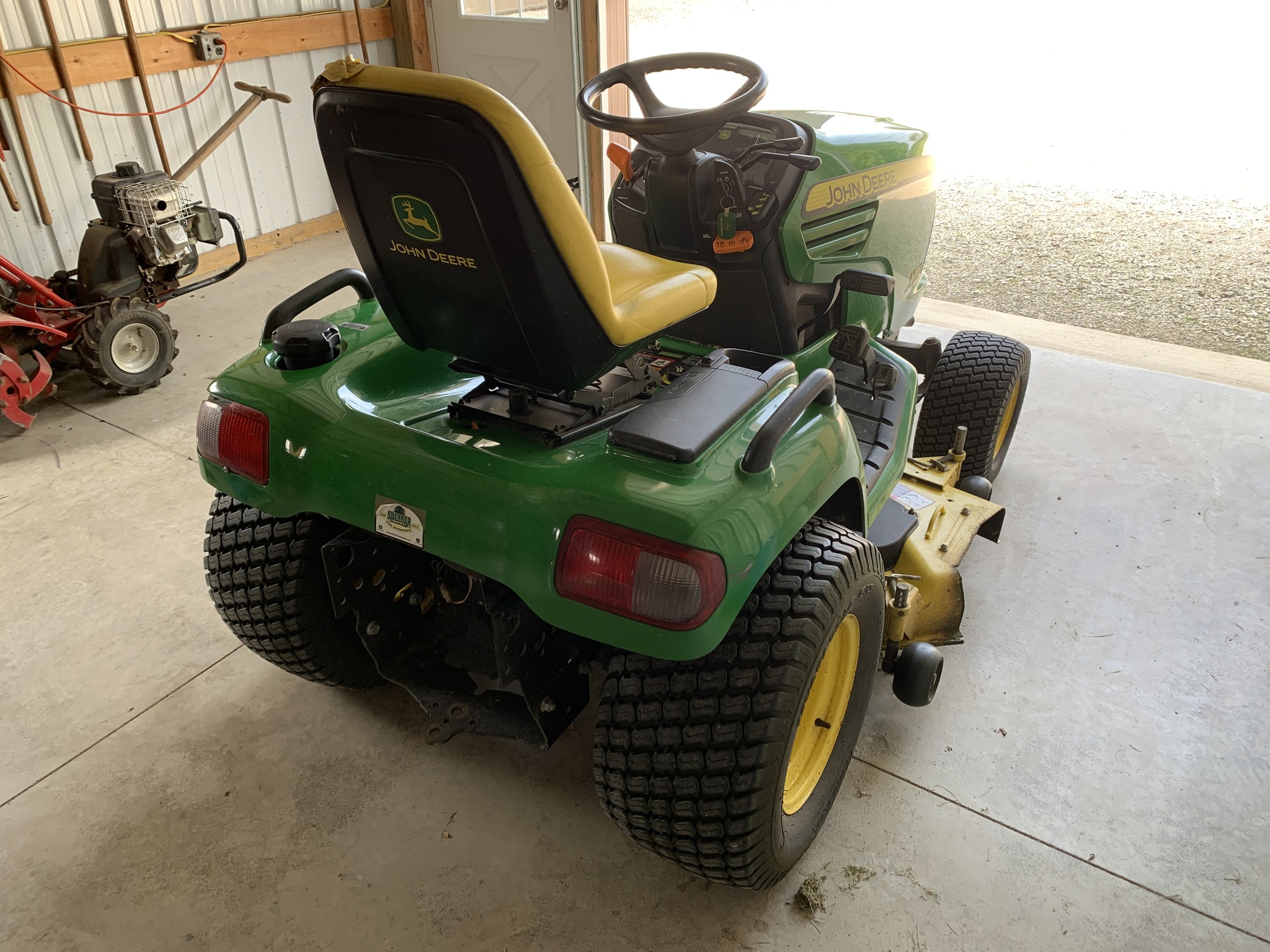 2012 John Deere X720 Image 4
